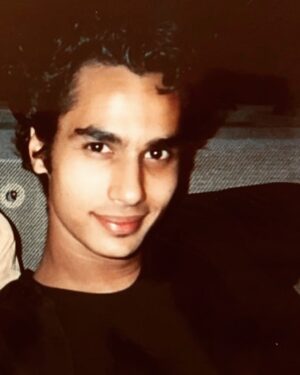 Kunal Nayyar Instagram - Paris, circa 1999. Baby face.