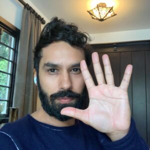Kunal Nayyar Instagram - Going Live in 5 min:) who’s in?