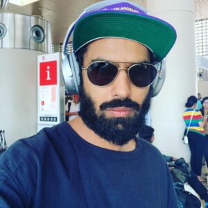 Kunal Nayyar Instagram - We have a tendency to feel that we will only be happy if* and when* we get that thing around the corner. Or if* and when* that thing goes our way in life. I used to think that my own struggles of fear had gotten in the way of my inner freedom. But I realized that whether I get over them, transcend them, or ignore them- it doesn’t matter. So I’ve decided to let them be. My ability to spread love, my ability to spread joy, has nothing to do with *if and *when; because I choose now, now to bring everyone around me happiness, and love, and laughter, I choose now- to help better humanity- and trust that all the other little things will be fine. So here’s to being bigger than ourselves today, because deep down we are so much more than we think we are... #conciousness
