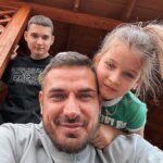 Kurban Omarov Instagram – Жизнь интересная штука. Никогда не знаешь, что будет завтра, но всегда с предвкушением ждёшь этого. 

Я например люблю когда она круто меняется, скоро вы узнаете ещё одну новость…

Но перед этим я собрал своих детей и провел с ними прекрасный день.