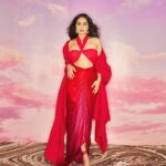 Kusha Kapila Instagram - Neha aka Queen 🐝 aka @kushakapila Don’t Forget to catch our trailer! It’s out NOW! Thank You For Coming! Photos by @vaishnavpraveen Styled by @manishamelwani and @devanshi.15 Hair: @makeupbyvishakha Makeup: @aashna_shah Top : @shivanandnarresh Cape and skirt : @431_88 Footwear : @taoparis.in Earrings: @zohra_india Rings : @zohra_india @studiometallurgy Assisted by @junni.khyriem @sim.ran_awayy @iambidipto @gypsy.girl.world @bhavnaaaaa.r @kasliwalriddhi Mumbai, Maharashtra
