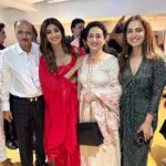 Kusha Kapila Instagram - Sukhee is yours today. A film so special, so sweet, so endearing that when I will look back at this time 20 years down the line, my heart will only and only be filled with joy. A huge congratulations to our director @sonal_d_joshi who led us with so much heart and love throughout the film. Your vision is so clear and what you want from your actors, so precise. I can’t wait to see everything you create. Thanks for not laughing on a single joke of mine, though. Serves me right for distracting your actors. To our Sukhee @theshilpashetty, this film is all you. The softness and the life you bring to Sukhee is the heart of this film. The world will see a new Shilpa, I know. and haan, thanks for treating me like a real-life friend 🥹 To my kuttis @pavleen_gujral @dilnazirani, there is so much to learn from you both. It was my pleasure to play your friend and never end the banter even when the camera said cut. Thanks for entertaining my lame jokes. behind Sonal’s back of course. Dilnaaz, your pichwada joke however takes the cake. To @theamitsadh, you are magic, so effortless, so smooooooth, so charming on screen and IRL. Ab samajh aaya kyun hota hai pyaar. Pls don’t kill me. To @chaitannyachoudhry, to play Guru is a huge undertaking, one that you put both your mind and heart to. The nuance you bring to this character is proof of your talent and I wish you everything and more. To @maahijain1707, proof’s in the pudding, not a single review forgets to mention you. An actor of your caliber at your age, it’s rare. Congratulations for the life ahead of you. meher maasi loves you💜 To @itsjyotikapoor, every time you arrive on screen (it’s an arrivationnnnn), the screen lights up. Your comic timing is impeccable as is your screen presence. I wish we get to work together and this time, in a scene together 💜 To my team of ADs, love you so much and thankyou for letting me roast y’all endlessly. Y’all be the best future filmmakers and live your dream lives. Last but not the least, definitely not the least, our producers, @ivikramix @vijash, thank you, thank you, thank you and a million times, thank you🌸