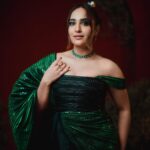 Kusha Kapila Instagram - when @josephradhik clicks you, you better pose 🤌🏽 (alt caption was Joseph checking light with me so he could click Gigi later🌝🤣)