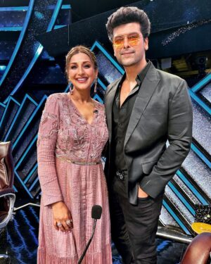 Kushal Tandon Instagram - @iamsonalibendre Mere Bachpan ka one and only crush 😍😍😍😍❤️
