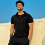 Kushal Tandon Instagram - If you ‘re gonna be two faced , at least make one of them pretty ✨