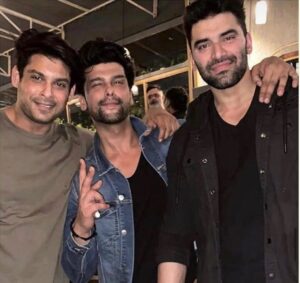 Kushal Tandon Instagram - Sad , shocking , May god gives strength to his mother 🙏, sister and  family , RIP 🪦 brother ❤️fly away into different world peacefully om Shanti 💔