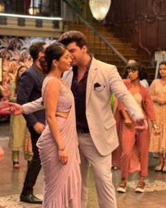 Kushal Tandon Instagram - Barsatain mausam pyaar kaaaa✨