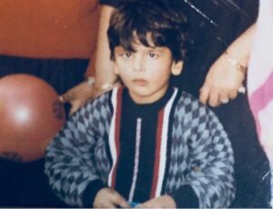 Kushal Tandon Instagram - Dear youngerself,

I wish to reassure you that everything will indeed be fine. You'll discover the inner strength to conquer your limitations and fears. Maintain your integrity and confidence, for in the future, you won't be haunted by the fear of darkness, the judgments of others, or the challenge of upholding your beliefs. Your unique journey will lead you, and you'll find guidance from the right people along your path.

When you look at yourself today, your heart will brim with pride and joy, knowing that you haven't merely won the admiration of countless individuals but also earned respect for your family. #ihavecomealongway #thankyouforcoming

Your future me  Thanku @ektarkapoor ma’am for tagging me in this Chain , I nominate @shivangijoshi18 @meet_bros_manmeet @harmeet_meetbros