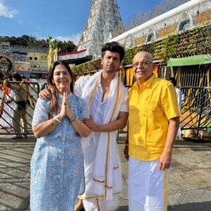 Kushal Tandon Instagram - Tirupati Balaji ki jai….. Govinda Govinda Govinda Govinda Govinda ❤️🙏😇and thank u @ektarkapoor ma’am for beautiful darshan 😊❤️