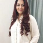 Kushboo Instagram - Simplicity can be quite captivating and enhancing the beauty from within. 🤎🤎🤎🤎
