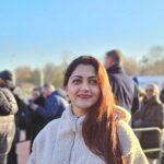 Kushboo Instagram - London !!!! Walking through its vibrant streets, surrounded by the rich history and dynamic culture, always brings a sense of comfort and belonging. The familiar sights and the friendly faces make it a city that resonates with me on a deep level. It's more than just a destination; it's a place that makes me feel at home. 🇬🇧❤️ #LondonLove #HomeSweetHome #CityComfort #EmbracingLondon
