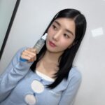 Kwon Eun-bi Instagram - #광고 세상 모든 수분 다 흡수해버리겠어🫧 @9wishes_official ⠀ #나인위시스 #하이드라앰플나노플러스 #워터밤앰플 #올리브영