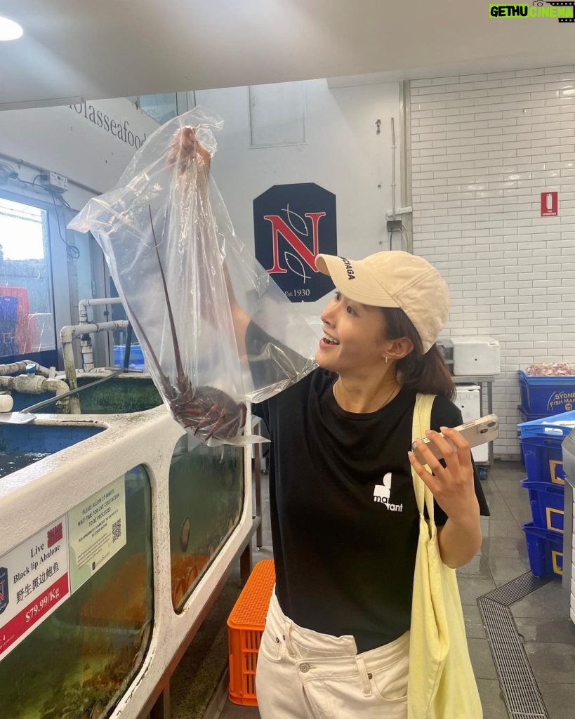 Kwon Yu-ri Instagram - 노량진수산시장🐟🐠🍤 Fish Market Sydney