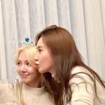 Kwon Yu-ri Instagram - 좋아하는 컬러가 뭐냐고 묻길래 민트 하늘 블루가 좋다고 했을뿐인데 ☃️💙 #gg4eva #티파니사랑둥이 #전날주문하고잠들었겠지 #로켓배송