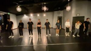 Kyle Hanagami Instagram - Everyone: *messes up*
Me: music!!!! #canwetakeitfromthetop #finditcharlize #betterkeepup #dance #ilegitcantstoplaughing