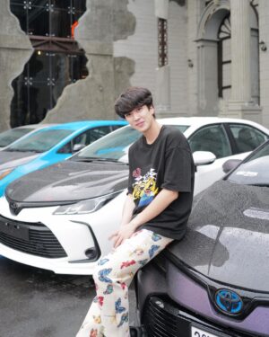 Kyutae Sim Instagram - มาออกงานเช้าโชว์ตัว กับ น้องSpace ครับ 
#Toyota #Corollaaltis #Streetmetalmeet