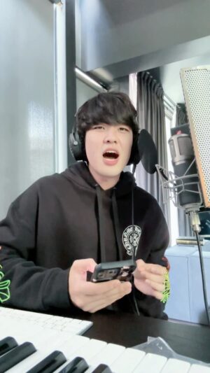 Kyutae Sim Instagram - ไม่ใช่หนา เวอร์ชั่นเกาหลีมั่วๆเร็วๆ #ไม่ใช่หนา #อูโน่หลาวทอง