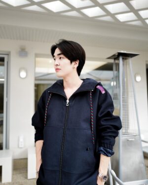 Kyutae Sim Instagram - ร้อนครับ