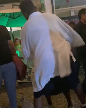 Lázaro Ramos Instagram - Um resumo, resuminho, resumíssimo do que foi a festa de mozinho: dança, diversão e amigos. Te amo, @taisdeverdade! Amei celebrar sua vida. ❤️‍🔥 será que eu tava animado?