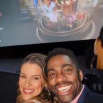 Lázaro Ramos Instagram - É A BAHIA! 🍤☀️❤️‍🔥 Lançando "O Primeiro Natal do Mundo" do @primevideobr que estreia dia 8 de dezembro, mas enquanto o dia não chega, a gente faz isso. @ingridguimaraes @xorogan_zebrinha 😜❤️ Bahia