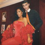 Léana Zaoui Instagram - Desserrez moi ce corset ⛑️
