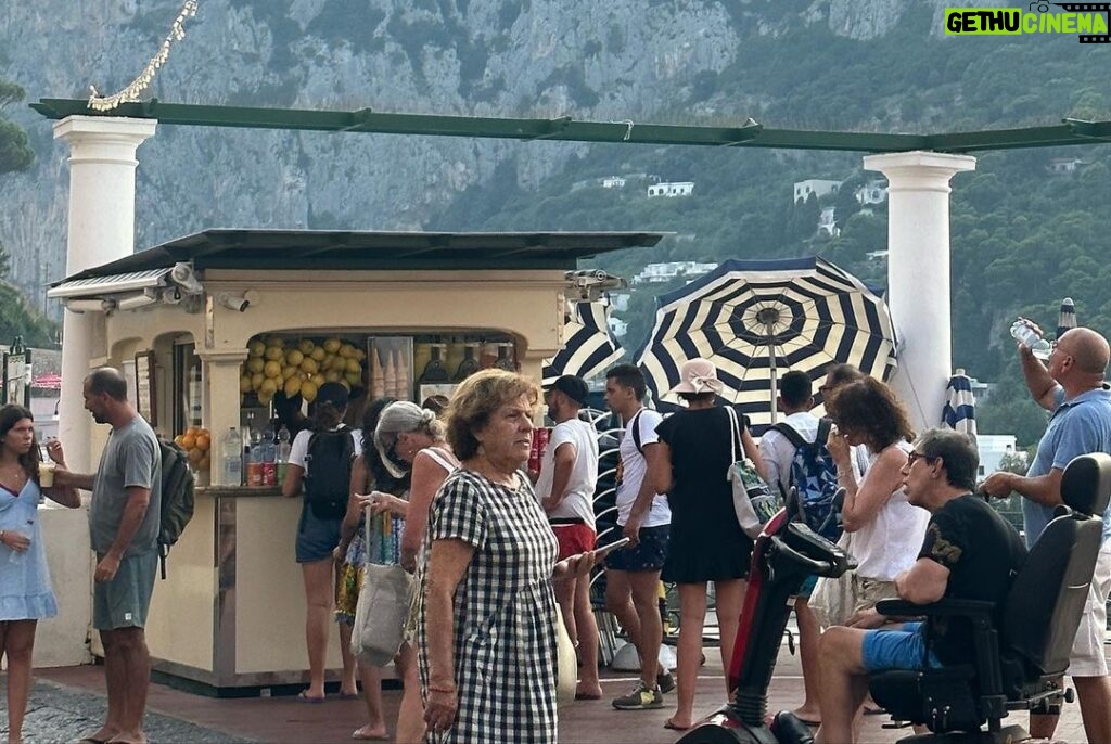 Léana Zaoui Instagram - Capri c’est fini