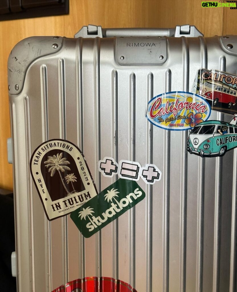Léna Mahfouf Instagram - dans ma valise pour Rio 🇧🇷🩴👀 Rio De Janeiro, Brazil