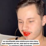 Léo Belmonte Instagram - quem é sua amiga narcisista que fica assistindo os próprios stories?? kkkkkk