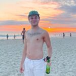 Léo Belmonte Instagram - prainha, pô 🙃 vc prefere praia ou piscina??