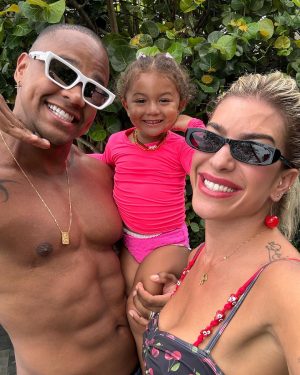 Léo Santana Instagram - Reenergizando😮‍💨🙏🏿☺️
 #momentos #familia #vida #memorias