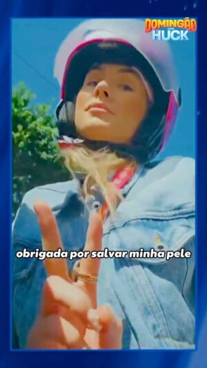 Lívia Andrade Instagram - Profissionalismo em primeiro lugar! 🤣 A @liviaandradereal pegou um mototáxi para chegar no #Domingão! Ai, ai, esse trânsito… 🏍️🚕