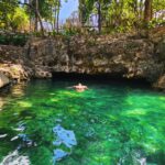 Lívia Andrade Instagram – Uma metamorfose ambulante… Minha energia vai se adaptando, corpo e alma transmutando… 🙌💙🌙🌟 #tulum #yaxmuul #cenote #mexico Yaxmuul-La Jungla Maya