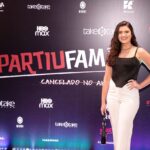 Lívia Inhudes Instagram - #tbt da estreia de #PartiuFama que amanhã completa 1 semana disponível na @hbomaxbr 🤩 me conta aqui se você já assistiu 🫶🏻 São Paulo, Brazil