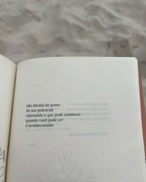 Lívia Inhudes Instagram - 🤍🤍