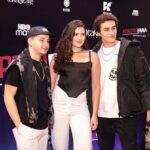 Lívia Inhudes Instagram - #tbt da estreia de #PartiuFama que amanhã completa 1 semana disponível na @hbomaxbr 🤩 me conta aqui se você já assistiu 🫶🏻 São Paulo, Brazil