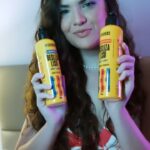 Lívia Inhudes Instagram – Meus produtos preferidos de @chikascosmeticos em um só momento, gosto sempre de ir variando as linhas e criar minha própria rotina para os meus fios! #ChikasCosmeticos #publi