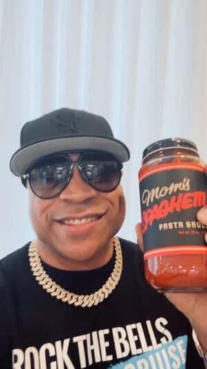 LL Cool J Instagram - @eminem Thank you B!! 💪🏾🥂👑💪🏾