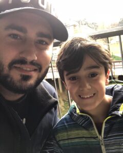 LOLiTO FDEZ Instagram - Un coleguilla que me he encontrado por la calle y no le funcionaba el movil para la foto, un saludaso crack. ✌️😈