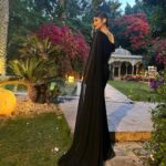 Laila Ahmed Zaher Instagram – Black always wins 🖤
 
Dress: @ateliermamzi 
Makeup: @dinaelkasheff 
Stylist: @mayajules 
Hair: @alfredandmina 
Jewelry: @iramjewelry_