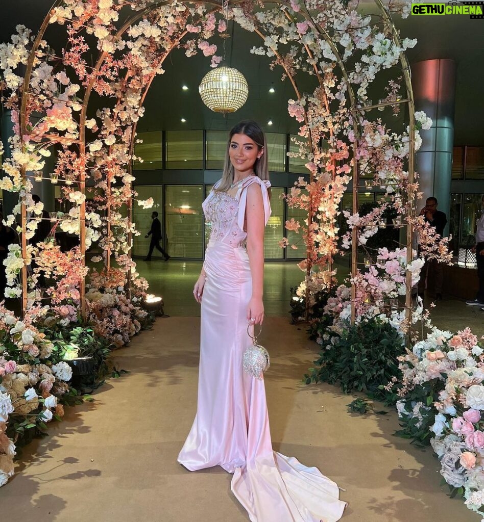 Laila Ahmed Zaher Instagram - From yesterday’s wedding 💗 Dress: @bycherry_mustafa Stylist: @mayajules Makeup: @dinaelkasheff Hair: @alfredmakram Jewelry: @iramjewelry_ Clutch: @treasure_box_by_rashmaa