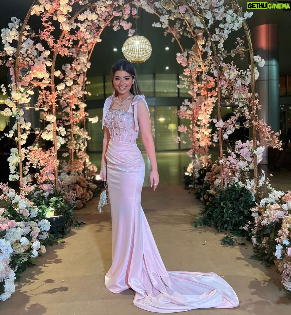 Laila Ahmed Zaher Instagram - From yesterday’s wedding 💗 Dress: @bycherry_mustafa Stylist: @mayajules Makeup: @dinaelkasheff Hair: @alfredmakram Jewelry: @iramjewelry_ Clutch: @treasure_box_by_rashmaa