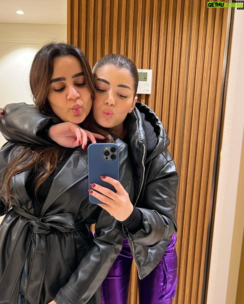 Laila Ahmed Zaher Instagram - Happy birthday to my amazing sister, best friend and boss lady😇😎 Beyond thankful for your existence baby🥹💗 I hope all your dreams come true🤲🏼 love you my beautiful foffaa💗💗💗