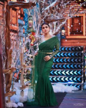 Lakshmi Nakshathra Instagram - Merry Christmas 💫❤️!!!
May your Christmas sparkle with moments of happiness, twinkle with the joy of giving, and glow with cherished memories❤️

#lakshminakshathra #christmas #christmascelebration  #wishes 

📸. @jinishphotogenic 
Outfit @aura_by_stini 
Muah @mukeshmuralimakeover 
Styling @stini__francis
