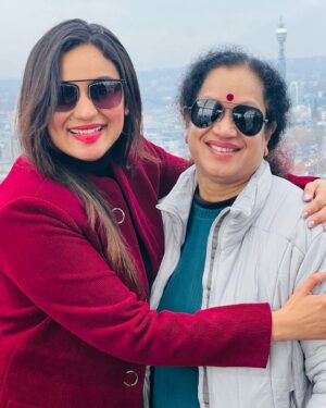 Lakshmi Nakshathra Instagram - Amma ❤️

#lakshminakshathra

📸 @aljin_aj ✌️

#uk #london #londoneye #londoncity #londonlife #londonbridge #lakshminakshathra