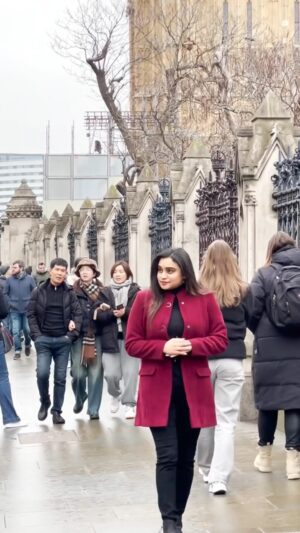 Lakshmi Nakshathra Instagram - From London with love ❤️💫
#lakshminakshathra 

Vc @aljin_aj ✌️

#uk #london #londoneye #londoncity #londonlife #londonbridge #lakshminakshathra