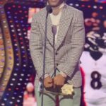 Lamar Jackson Instagram - NFL Honors | #TRUZZ 🙏🏾 🎥: TruzzProductionz™ . . . . #lamarjackson #nfl #nflhonors #ljwrites2 #playactionsoulfoodandmore #era8apparel #truzz #ljent #foreverdreamers #you8yet #wilddog #truzzproduction #lamarjacksonenterprises #lamarjacksonentertainment #lamarjacksonexperince #mvp #youaregoingtogetabowloutofme #belivethat #humblebeast #revolution #notbadforarunningback #InLwetruzz #Noyaboy #era8bylamarjackson #blessed Las Vegas, Nevada