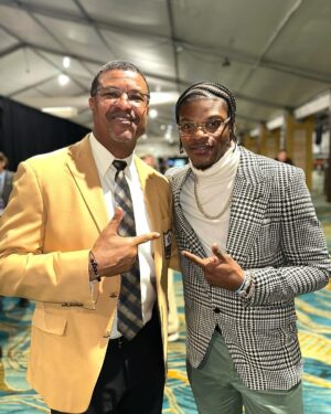 Lamar Jackson Instagram - Two-Time 🏆🏆 

#TRUZZ 

📸: TruzzProductionz™
.
.
.
.
#lamarjackson #mvp #twotime #ljwrites2 #playactionsoulfoodandmore #era8apparel #truzz #ljent #foreverdreamers #you8yet #wilddog #truzzproduction #lamarjacksonenterprises #lamarjacksonentertainment #lamarjacksonexperince #youaregoingtogetabowloutofme 
#belivethat #humblebeast #revolution #notbadforarunningback #InLwetruzz #Noyaboy #era8bylamarjackson