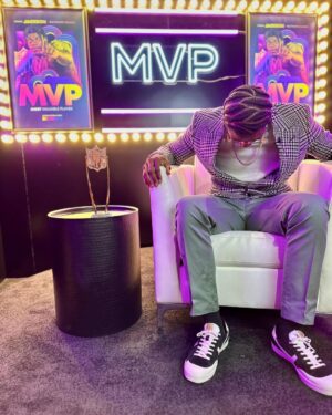 Lamar Jackson Instagram - Two-Time 🏆🏆 

#TRUZZ 

📸: TruzzProductionz™
.
.
.
.
#lamarjackson #mvp #twotime #ljwrites2 #playactionsoulfoodandmore #era8apparel #truzz #ljent #foreverdreamers #you8yet #wilddog #truzzproduction #lamarjacksonenterprises #lamarjacksonentertainment #lamarjacksonexperince #youaregoingtogetabowloutofme 
#belivethat #humblebeast #revolution #notbadforarunningback #InLwetruzz #Noyaboy #era8bylamarjackson