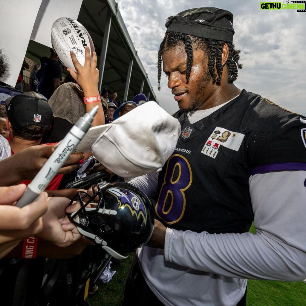 Lamar Jackson Instagram - YR6🏆🙇🏾‍♂️🙏🏾💜🖤 #Truzz #General🪖