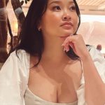 Lana Condor Instagram - The way I look at the waiter while they walk up with food 😍😏🤤 Manhattan, New York